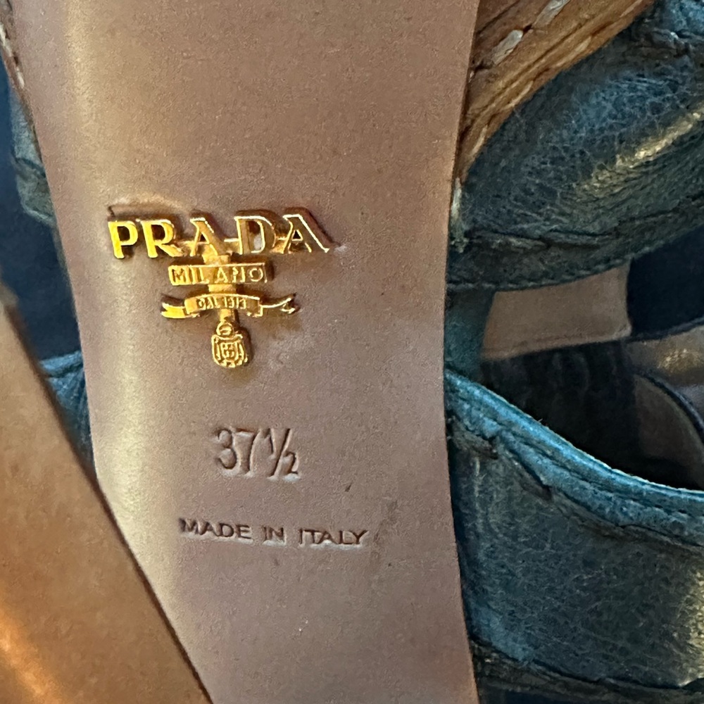 Authentic PRADA PLATFORM SHOES - Picture 5 of 6